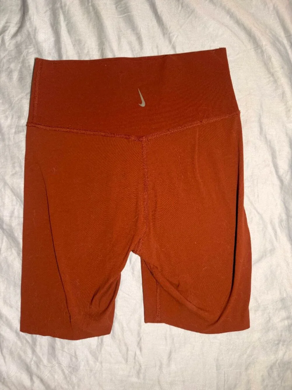 Nike Go Yoga Biker Shorts – Women’s Medium – Athletic Activewear